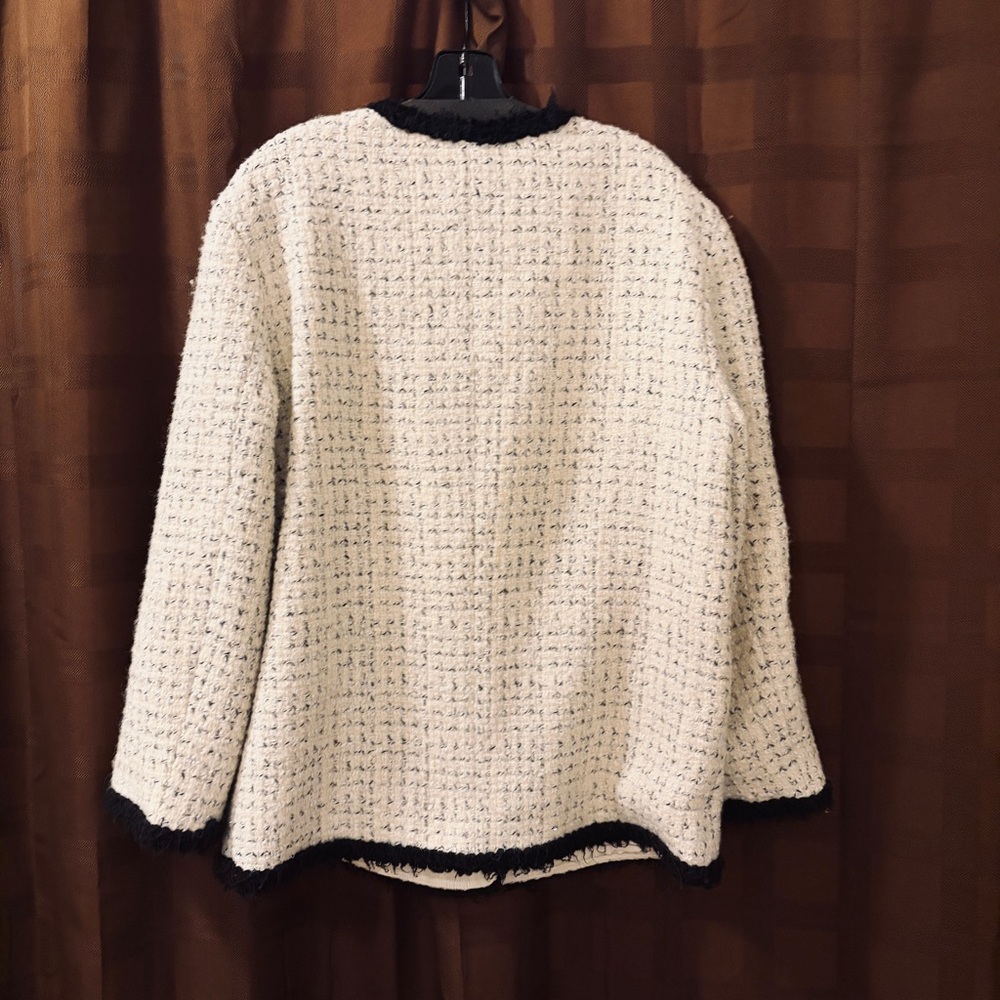 ASTR Editha Tweed Coat size Large - Picture 7 of 9
